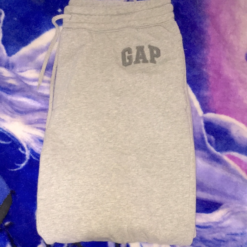 Gap jogging suite